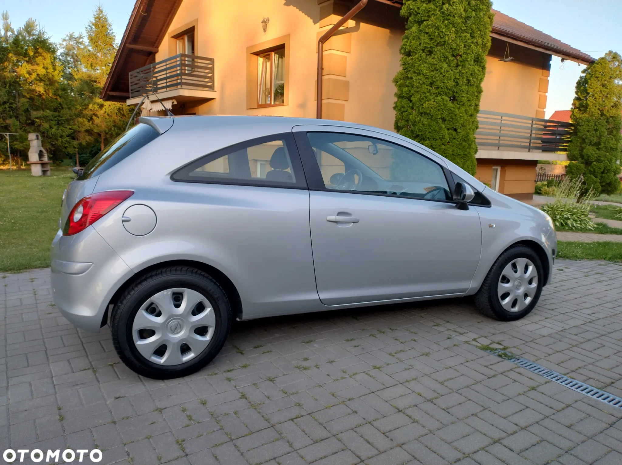 Opel Corsa 1.2 16V Enjoy - 11