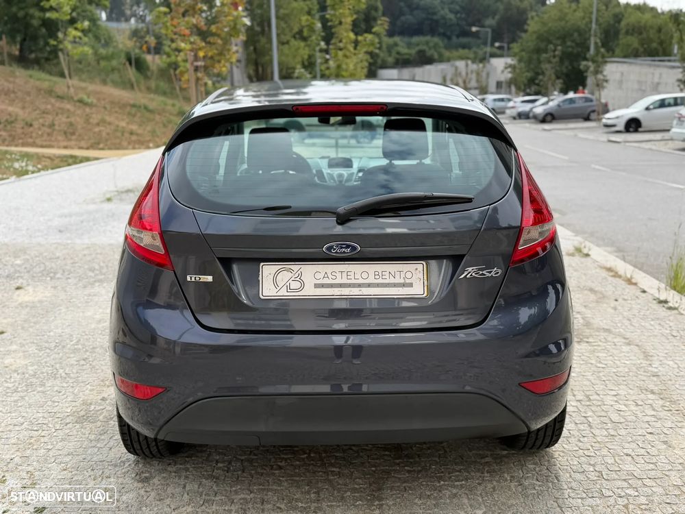 Ford Fiesta 1.4 TDCI Titanium - 24