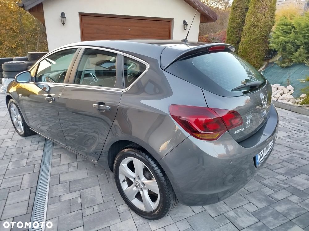 Opel Astra 1.6 Exklusiv - 4