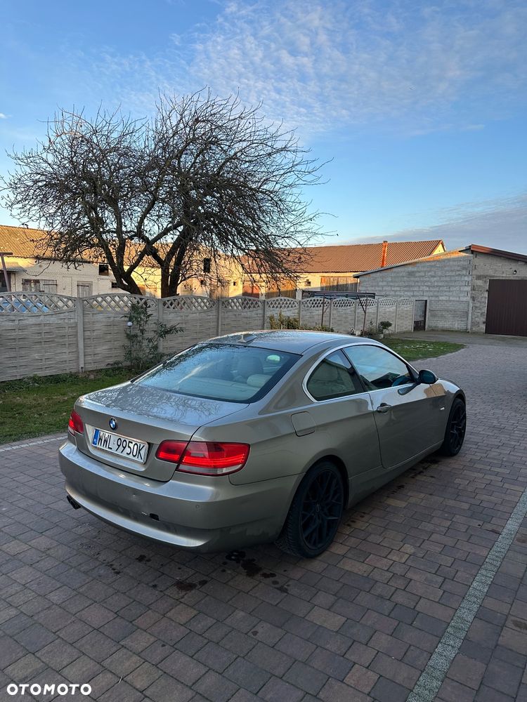 BMW Seria 3 325d - 5