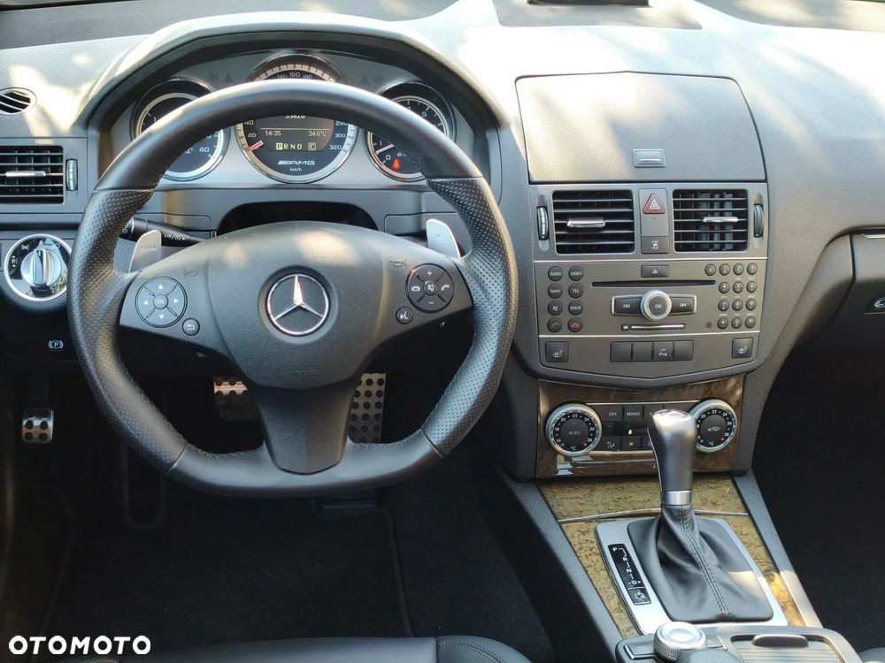 Mercedes-Benz Klasa C 63 AMG - 30