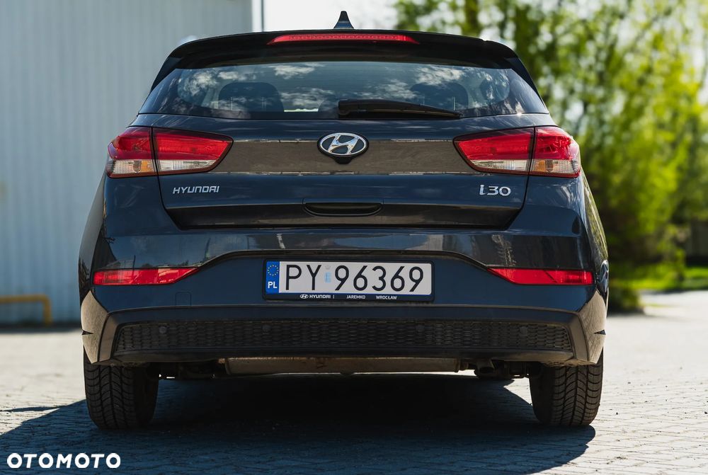 Hyundai i30 1.5 DPI Classic + - 6