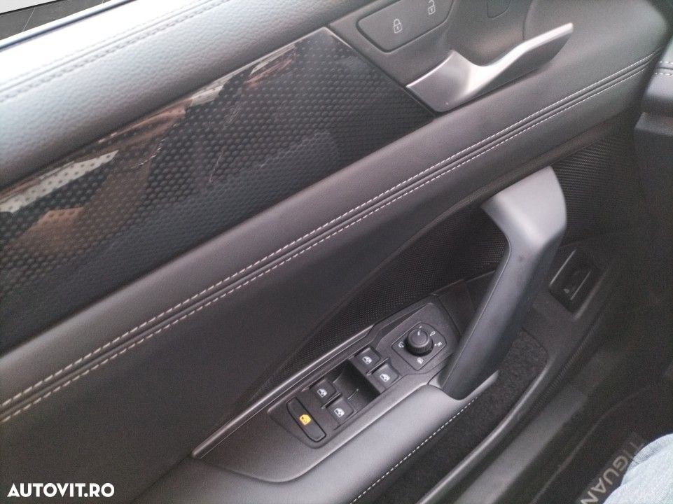 Volkswagen Tiguan - 12