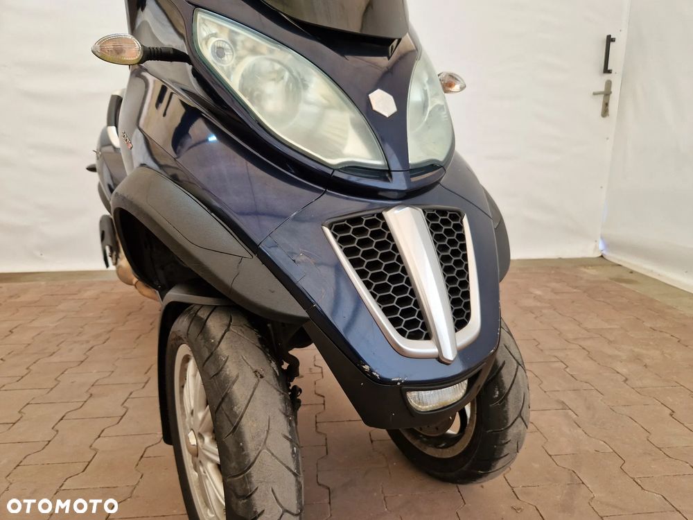 Piaggio MP-3 - 14