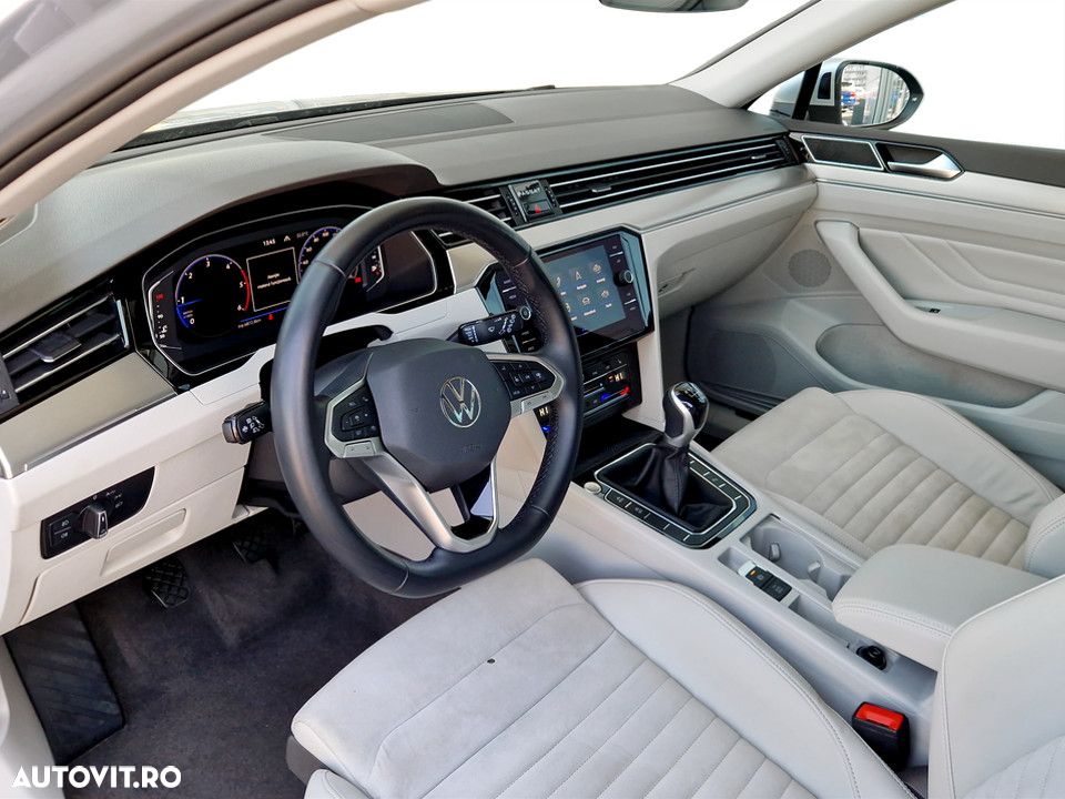 Volkswagen Passat 2.0 TDI Highline - 18