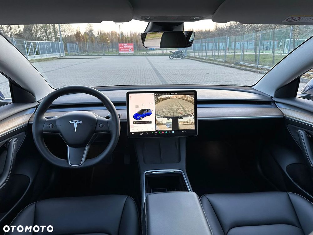 Tesla Model 3 - 17