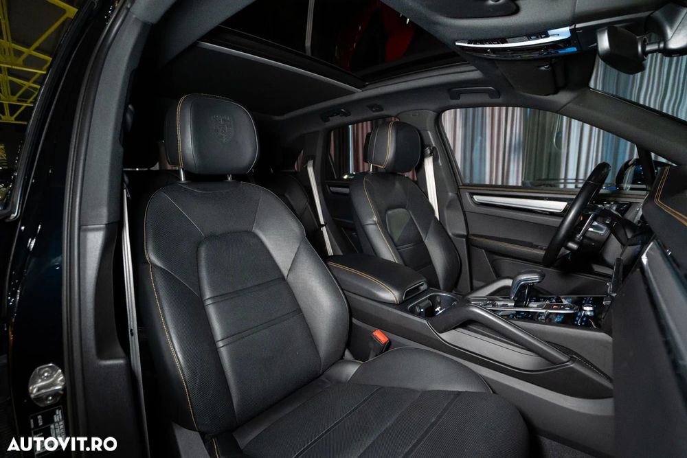 Porsche Cayenne - 33