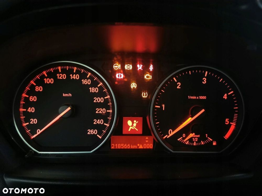 Licznik BMW 1 e81 e82 e87 e88 N47 123d Europa Manual 9187050 - 3