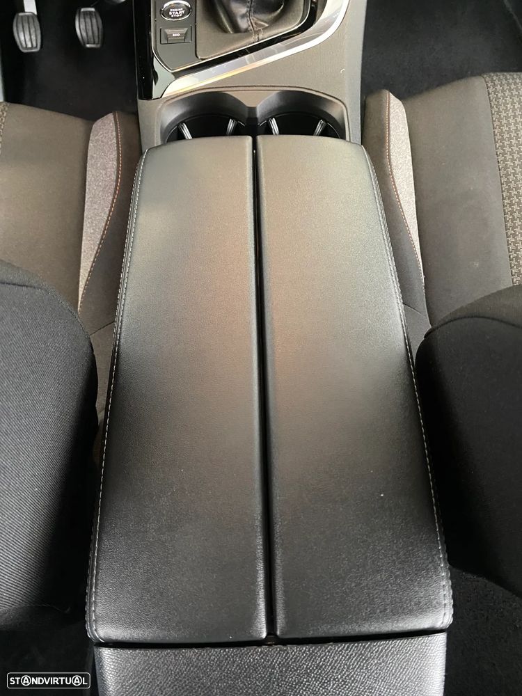 Peugeot 3008 1.5 BlueHDi Active Pack - 25