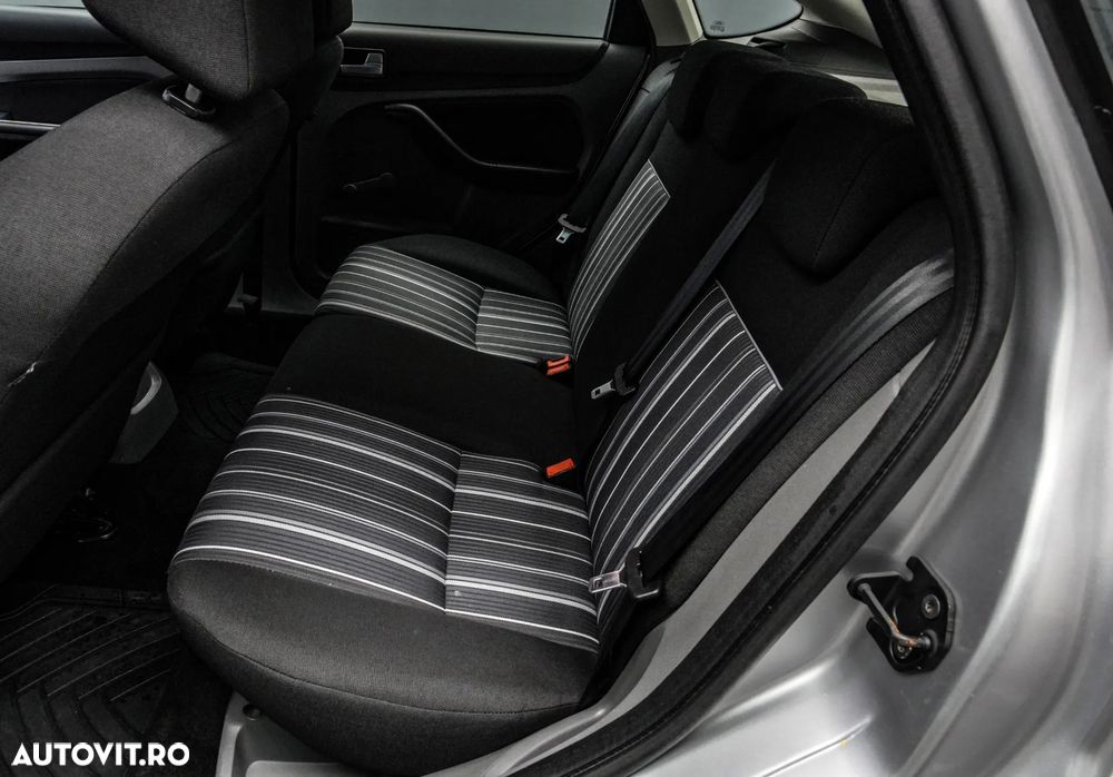 Ford Focus 1.6 TDCi Trend - 14