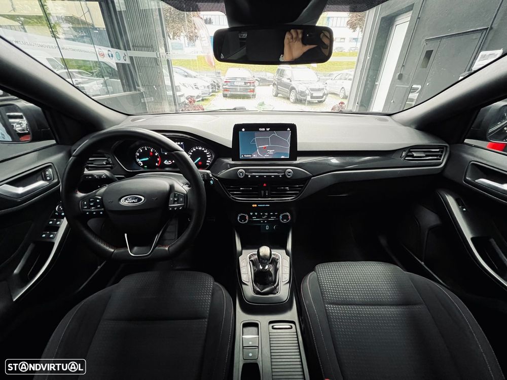 Ford Focus 1.0 EcoBoost ST-Line - 14