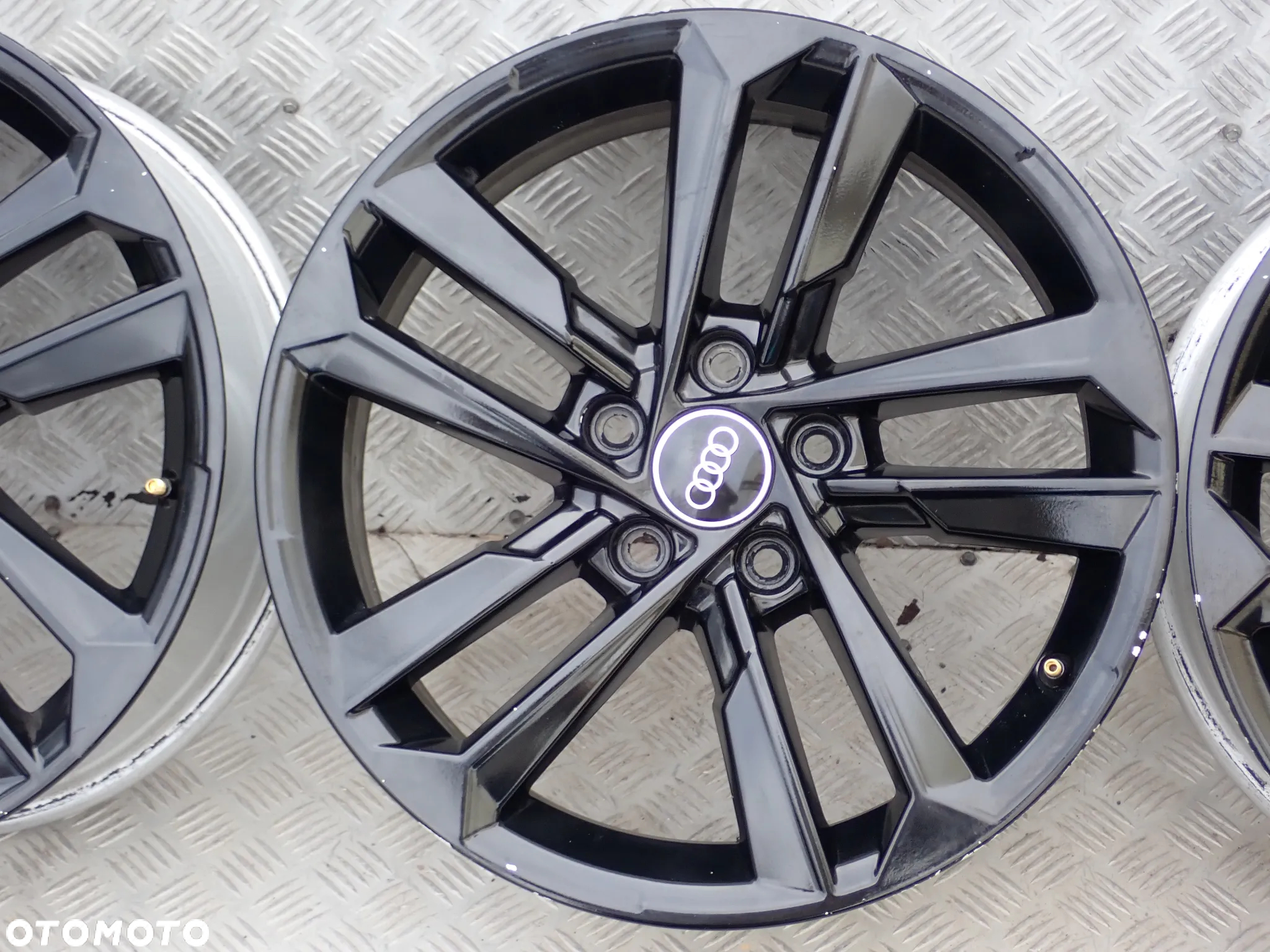 KOŁA FELGI ALUMINIOWE AUDI A3 8JX17 ET 46 5X112 8Y0601025E - 6