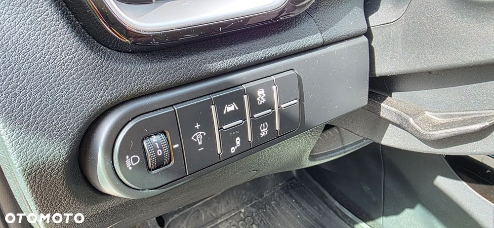 Kia XCeed 1.6 CRDi mHEV L DCT - 17