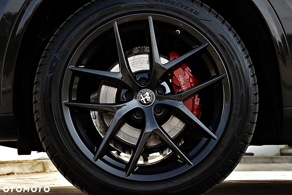 Alfa Romeo Stelvio 2.0 Turbo Veloce Q4 - 13