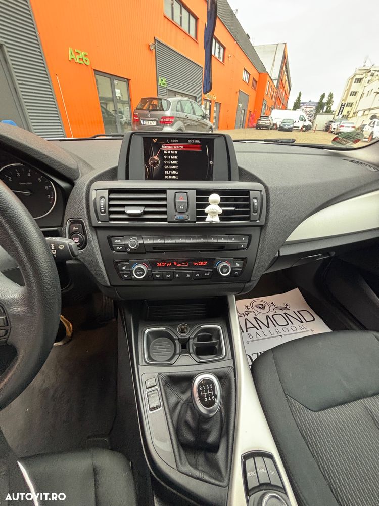 BMW Seria 1 116i - 23