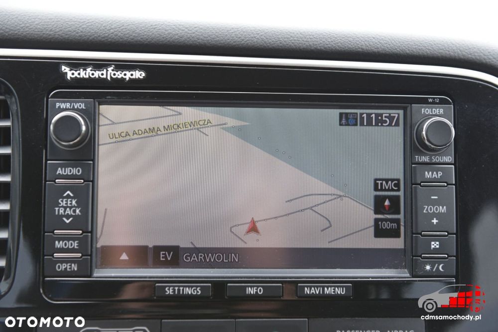 Mitsubishi Outlander - 24