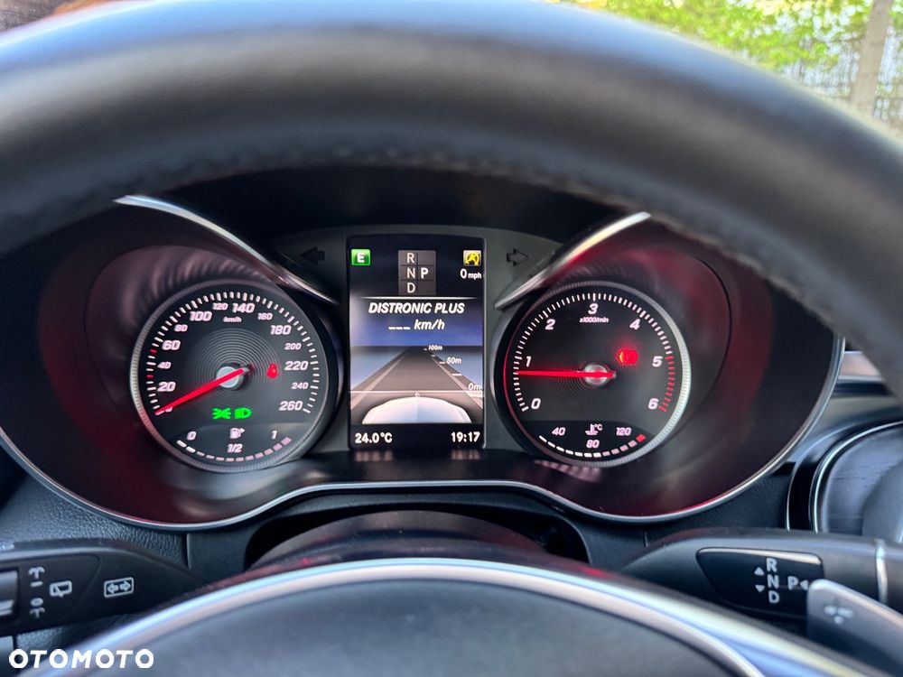 Mercedes-Benz Klasa C 250 d 4Matic 9G-TRONIC AMG Line - 32