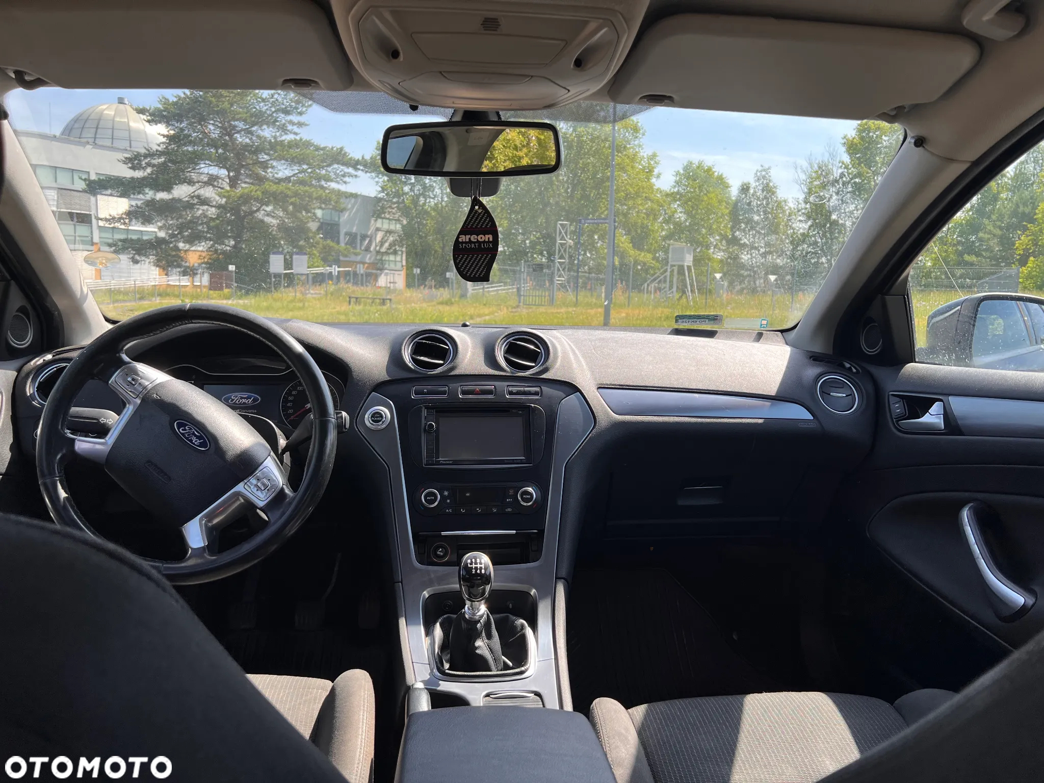 Ford Mondeo 2.0 TDCi Ambiente - 11