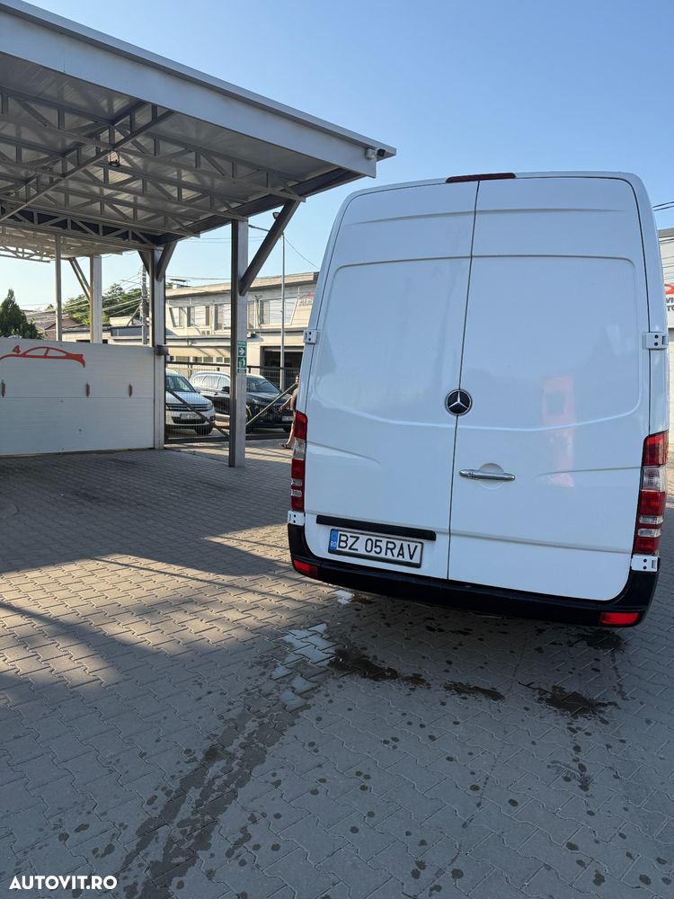 Mercedes-Benz Sprinter - 10