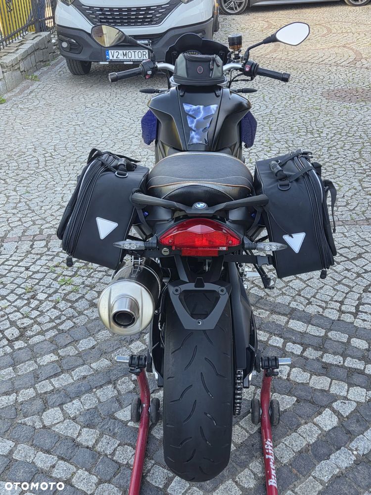 BMW F - 26