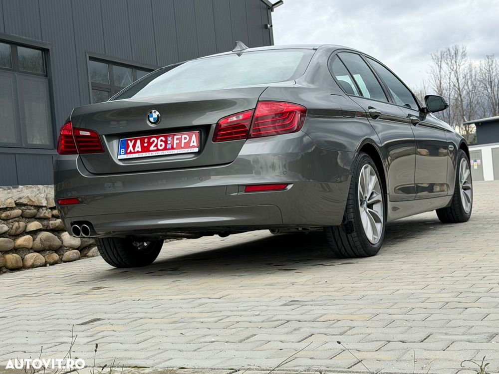 BMW Seria 5 520d xDrive Aut. Modern Line - 11