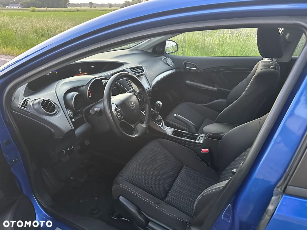 Honda Civic 1.6 i-DTEC Executive Black Edition - 11