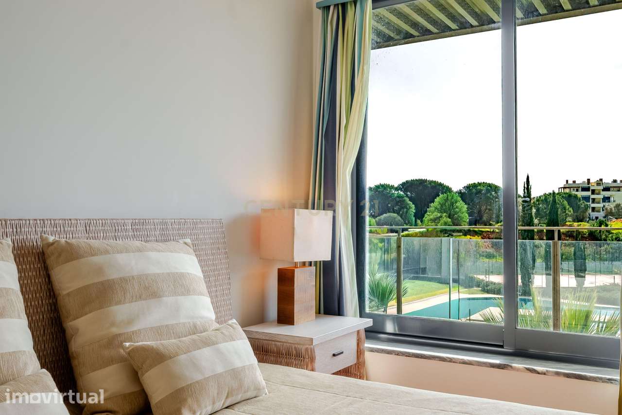 Apartamento T2 com varanda sul de 30 m2, vista frontal piscina e garag - Grande imagem: 5/54