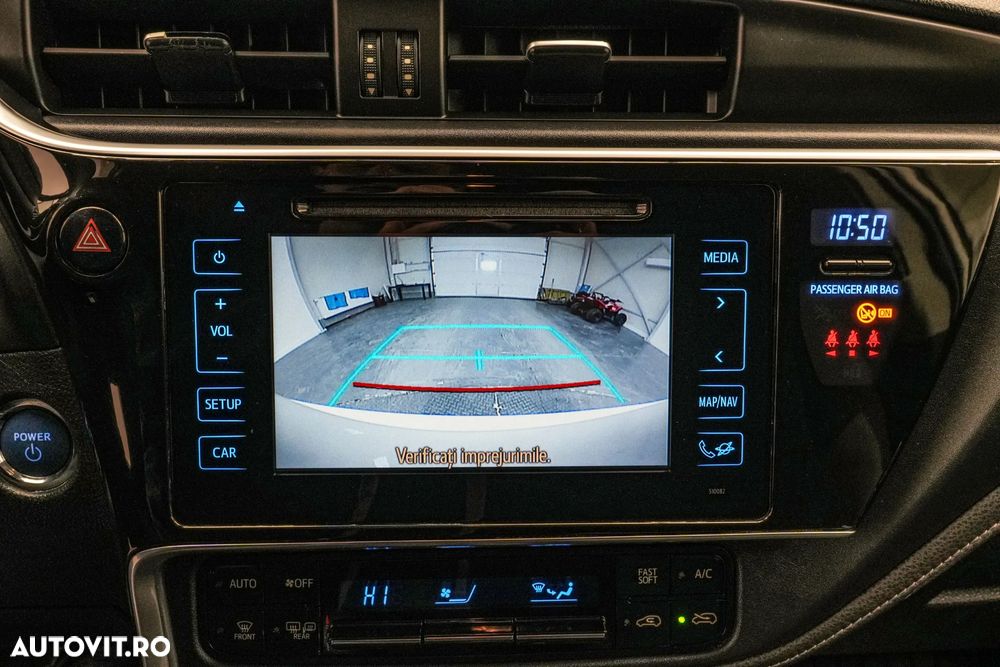 Toyota Auris 1.8 L VVT-i Sol + - 20