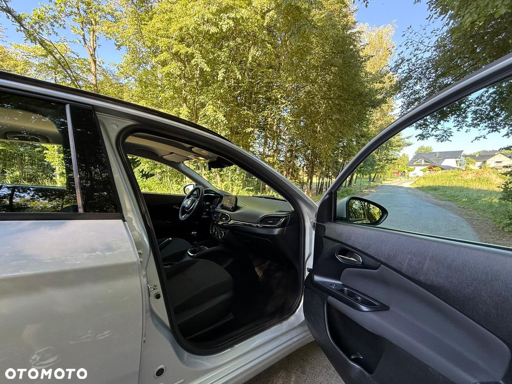 Fiat Tipo 1.0 T3 Garmin - 24