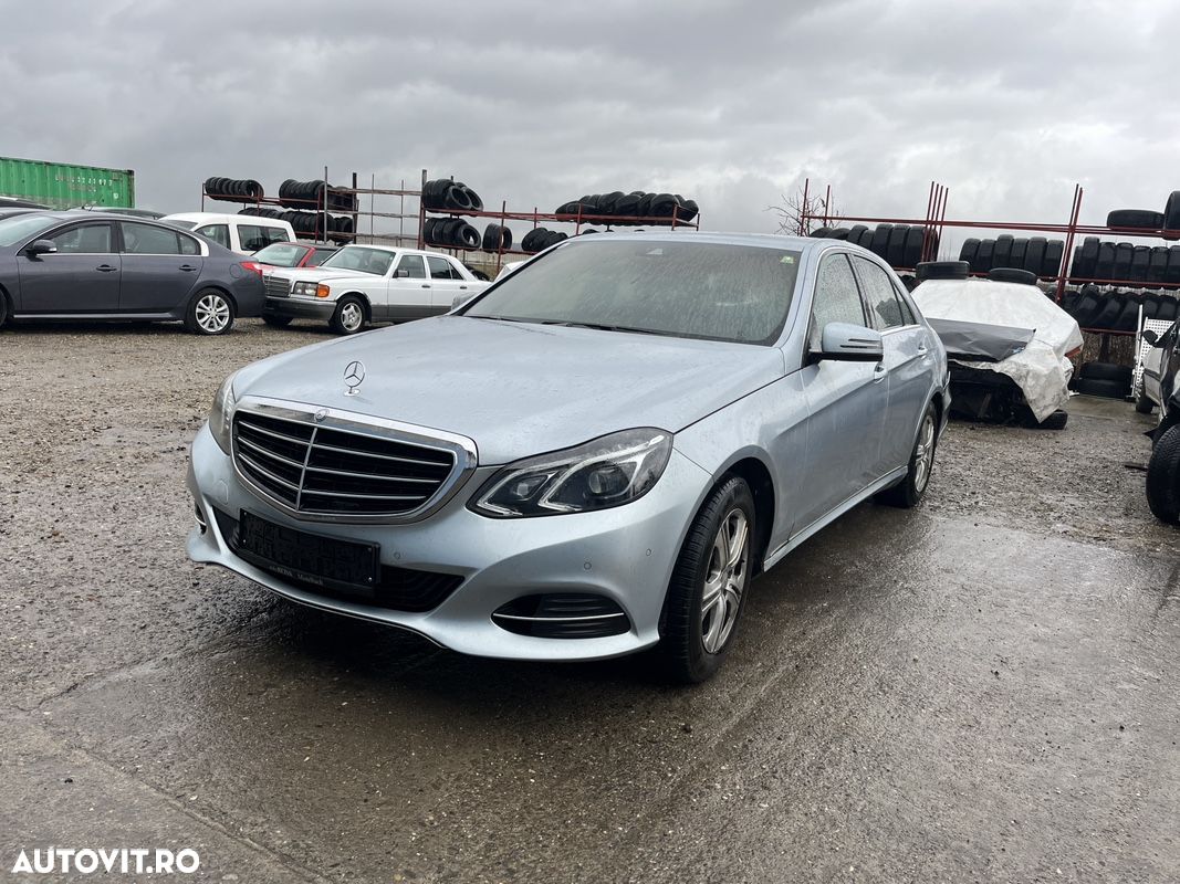 Dezmembrez Mercedes w212 E classe Class - 1