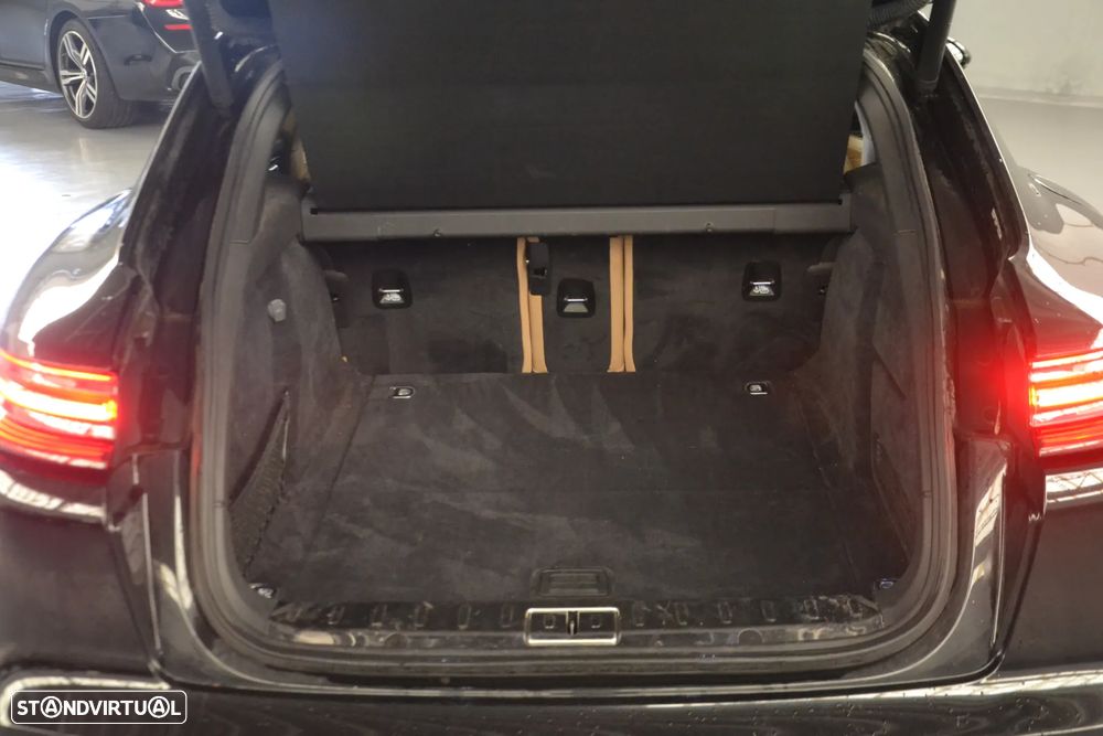 Porsche Panamera Sport Turismo 4 E-Hybrid Platinum Edition - 45