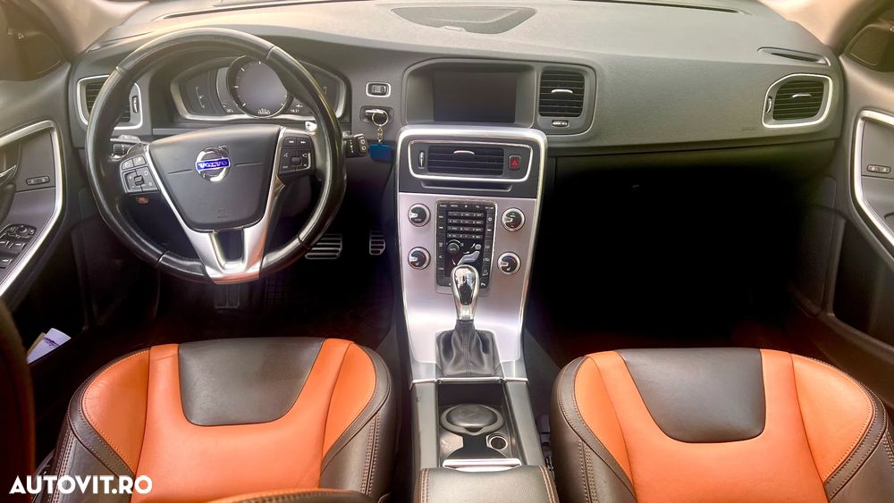Volvo V60 D4 AWD Summum - 15