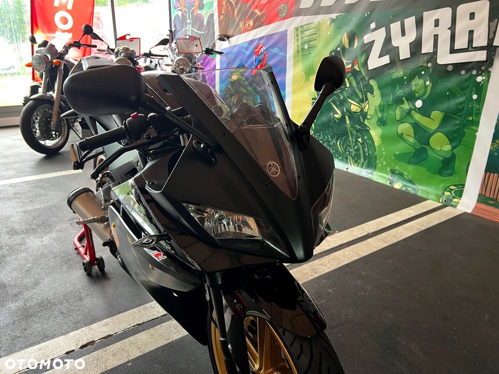 Yamaha YZF - 6