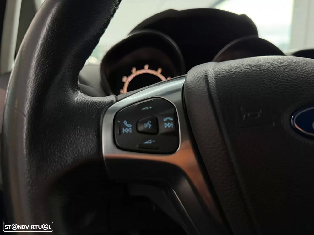 Ford Fiesta 1.0 EcoBoost Connected - 19