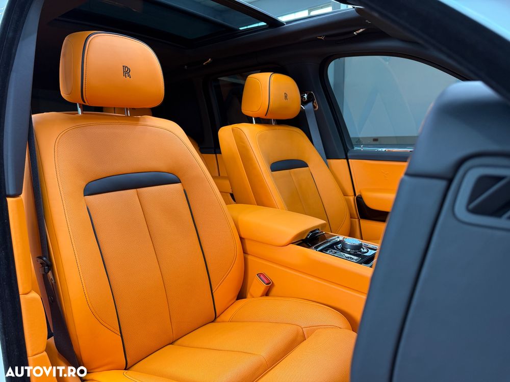 Rolls-Royce Cullinan - 30