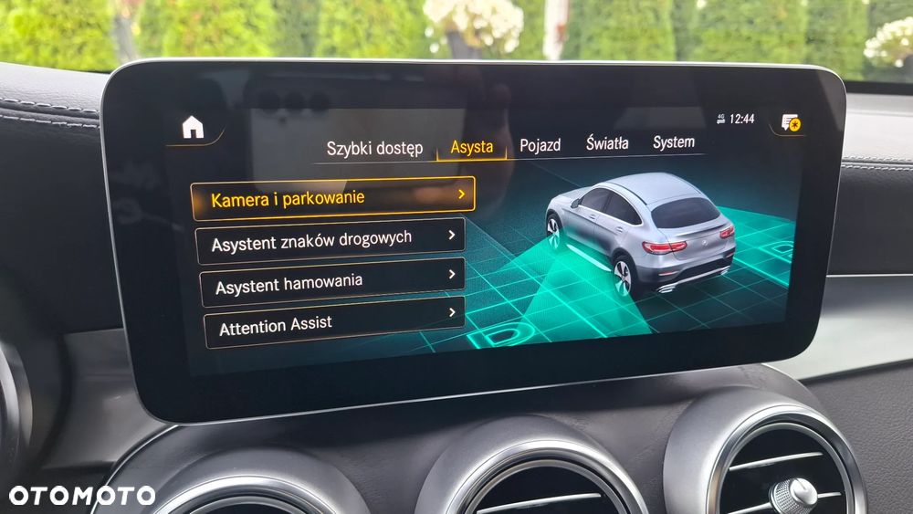 Mercedes-Benz GLC 200 4Matic 9G-TRONIC AMG Line Plus - 28