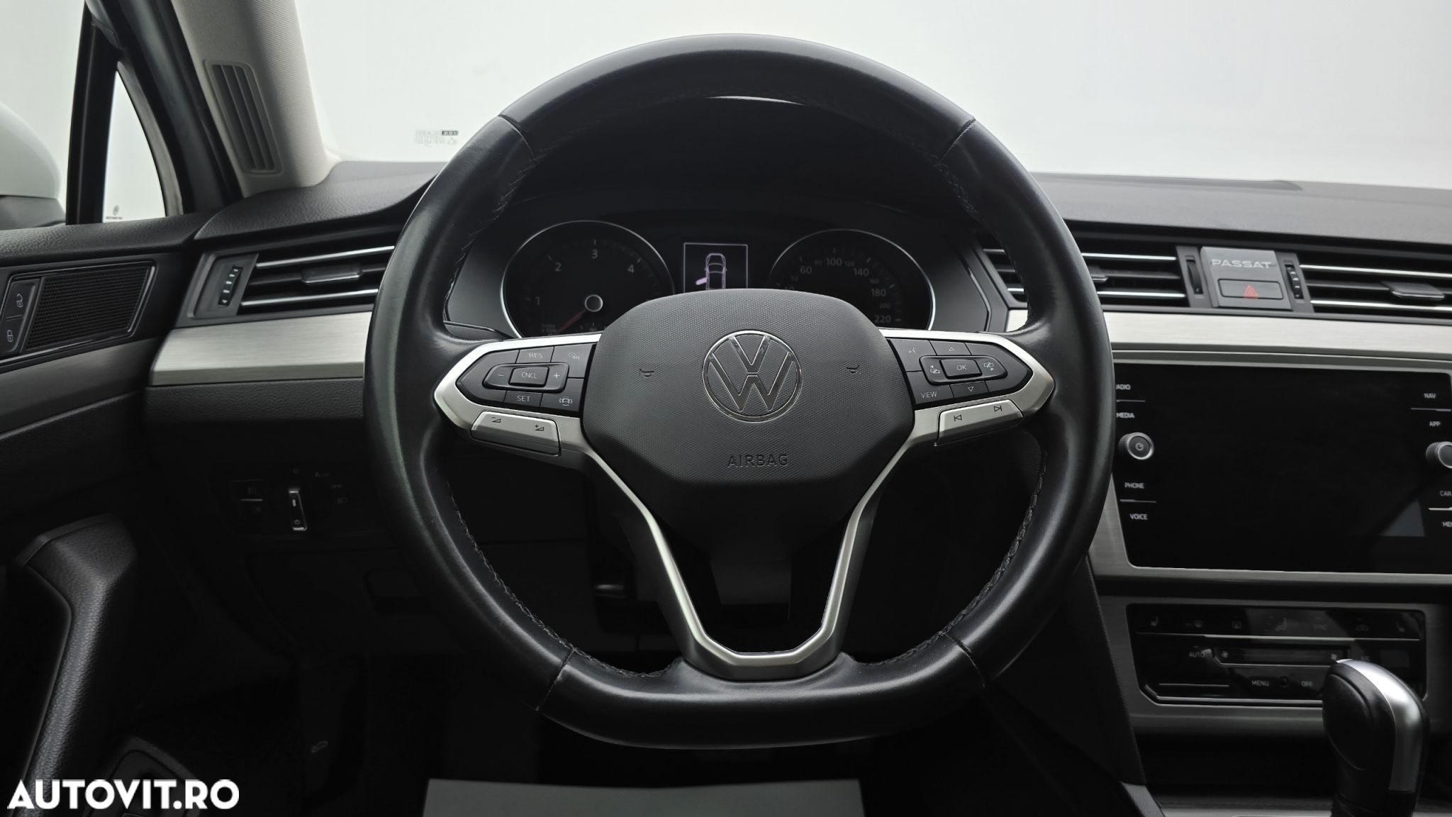 Volkswagen Passat 2.0 TDI DSG Comfortline - 15