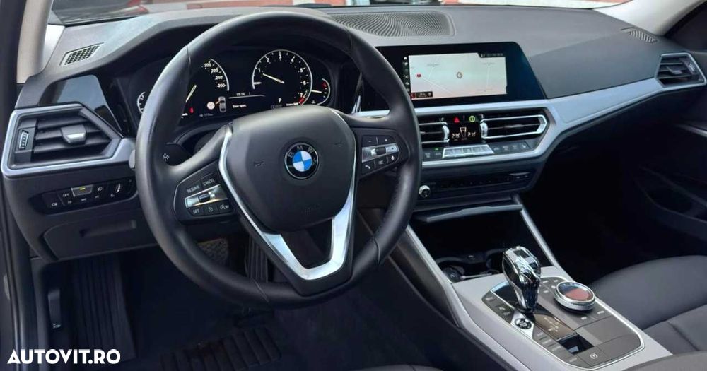 BMW Seria 3 320i AT - 20