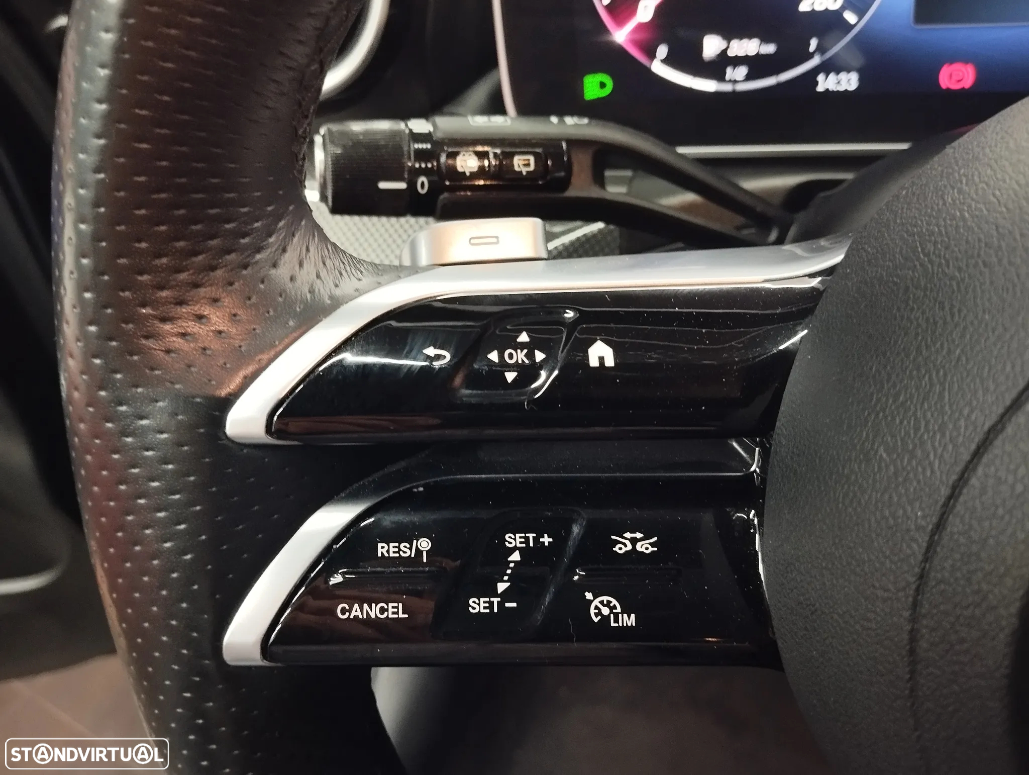 Mercedes-Benz C 300 d AMG Line - 26