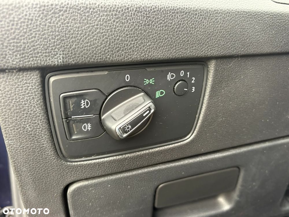 Volkswagen Passat Variant 1.6 TDI SCR BlueMotion Trendline - 22