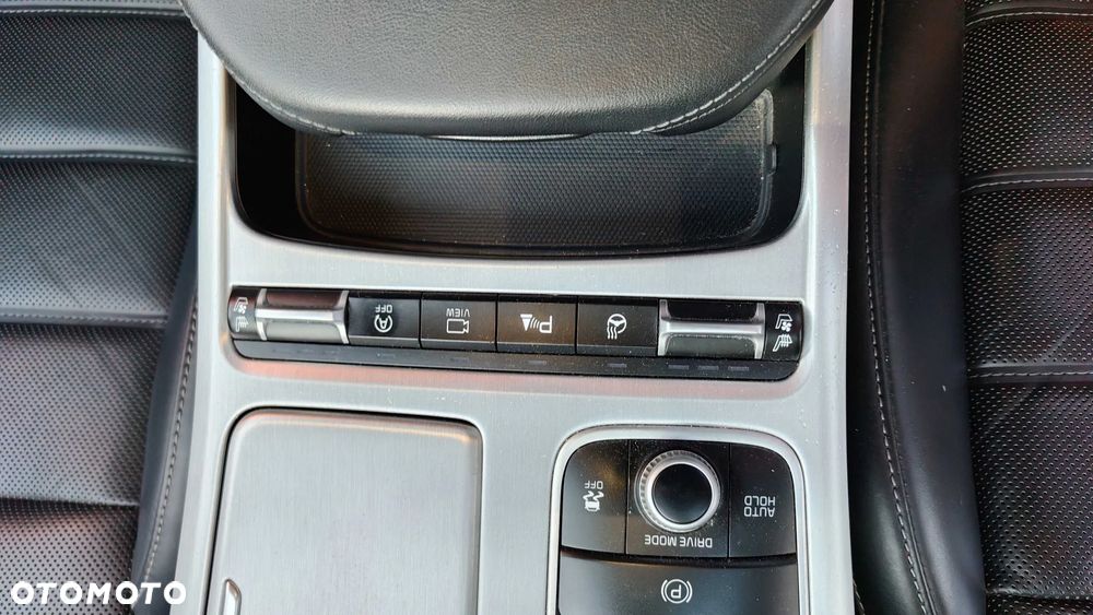 Kia Stinger - 9