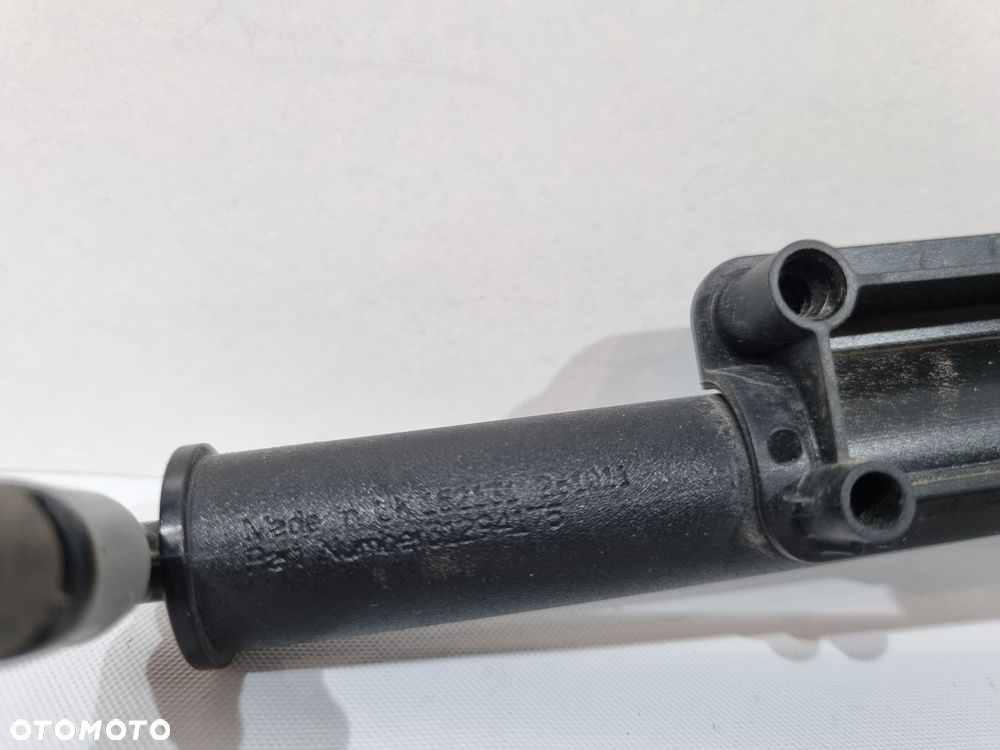 VOLVO S80 SPRYSKIWACZ LAMPY PRAWY 31294175 30655459 - 4