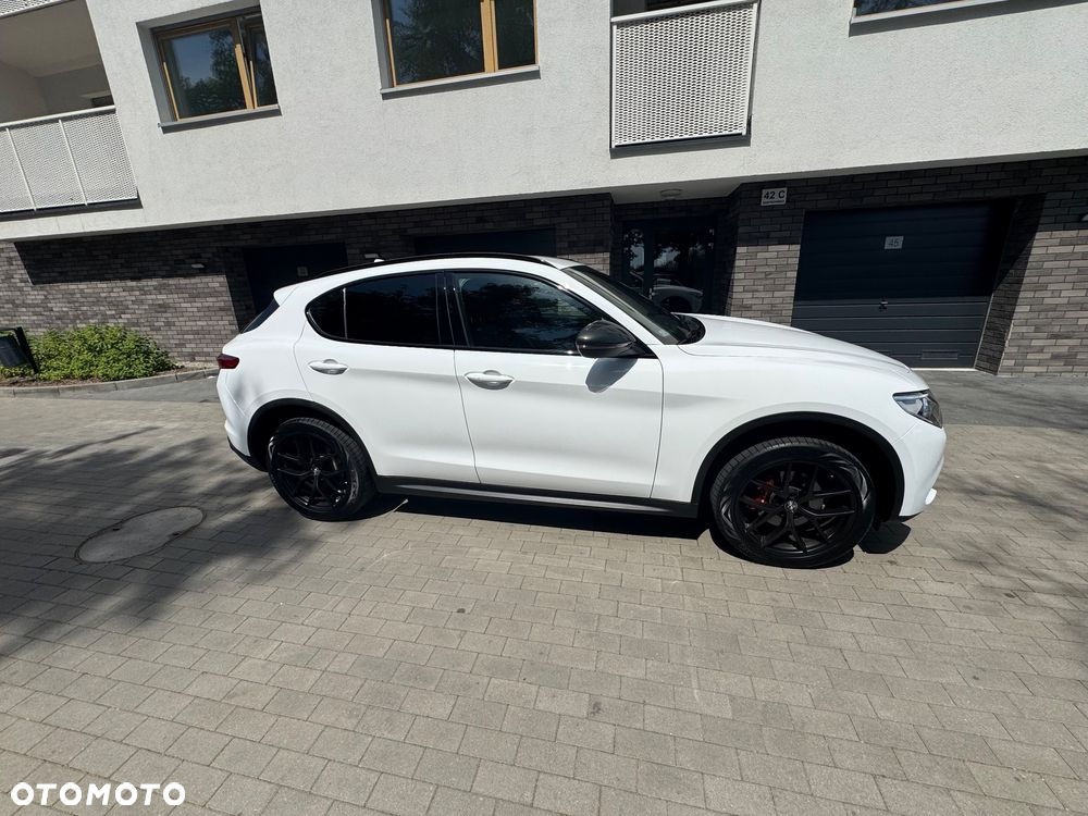 Alfa Romeo Stelvio 2.0 Turbo B-Tech Edition Q4 - 3