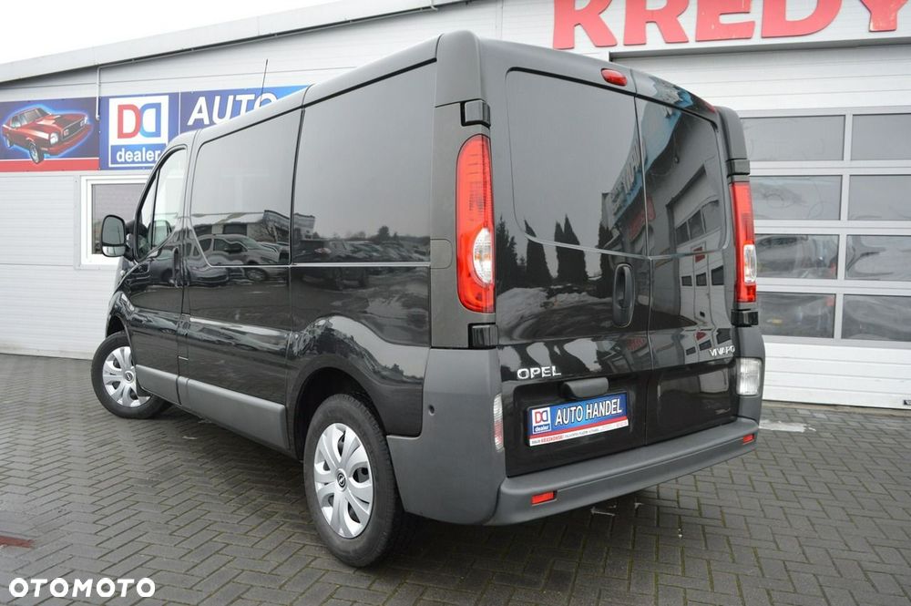 Opel Vivaro - 11