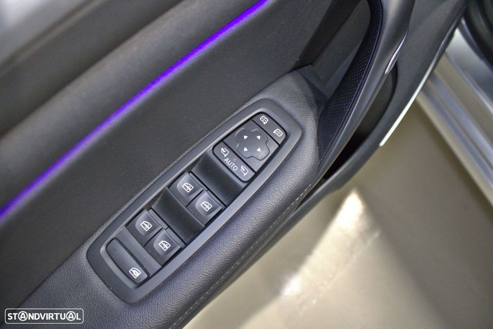 Renault Mégane Sport Tourer 1.5 dCi Bose Edition EDC - 22