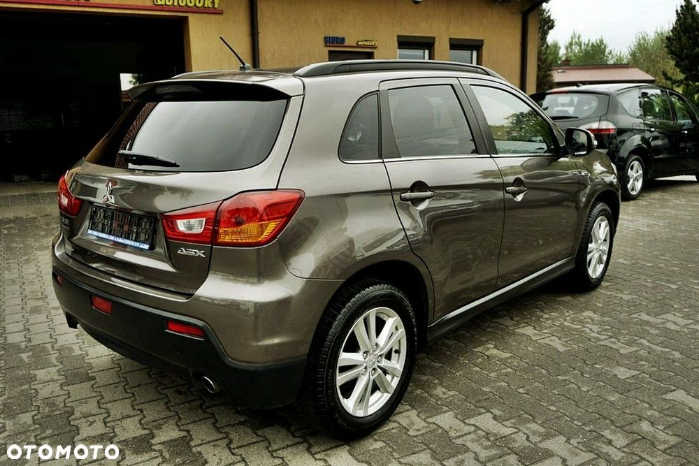 Mitsubishi ASX - 8
