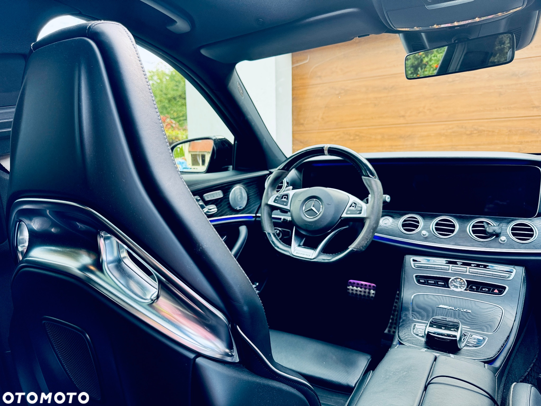 Mercedes-Benz Klasa E AMG 63 S 4-Matic+ - 37