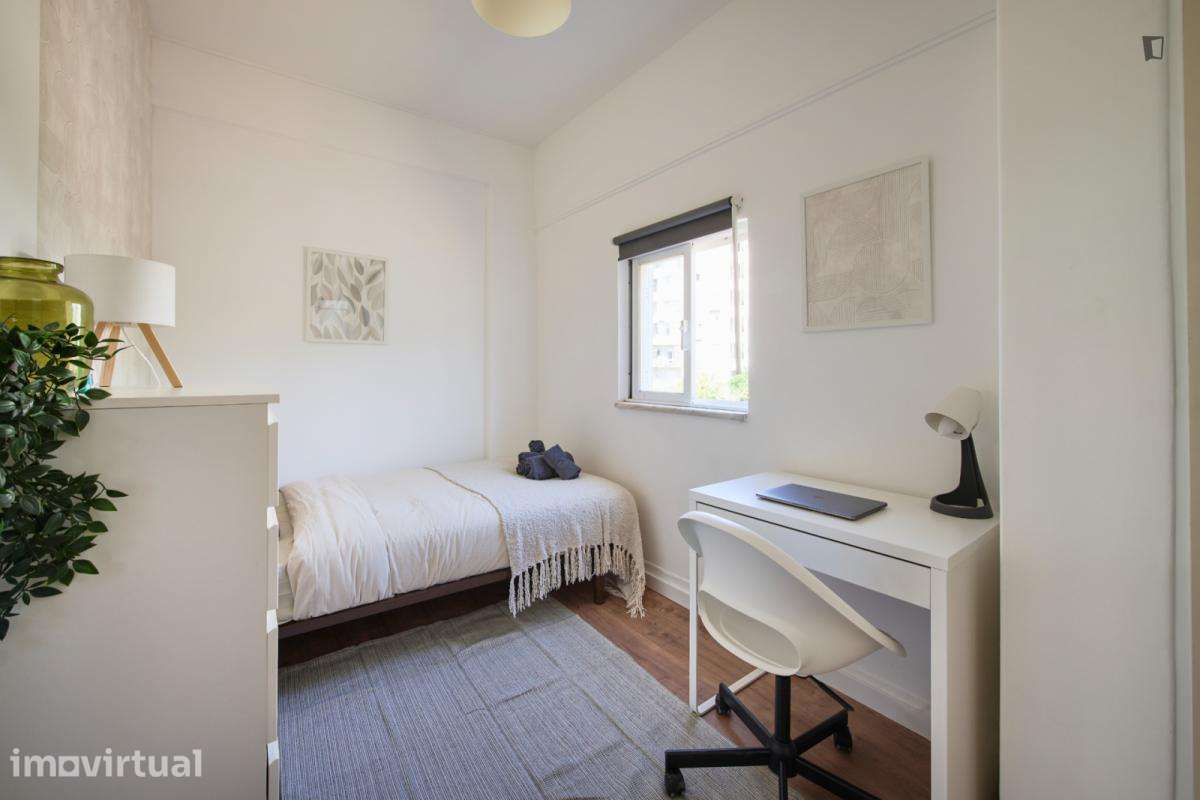 Quarto - localizado em Alcântara Lisbon - Grande imagem: 2/45