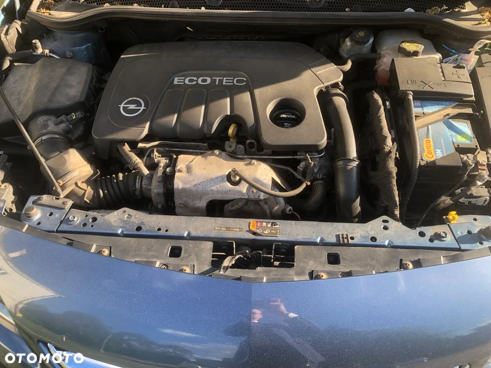 Opel Astra IV 1.6 CDTI Cosmo - 10