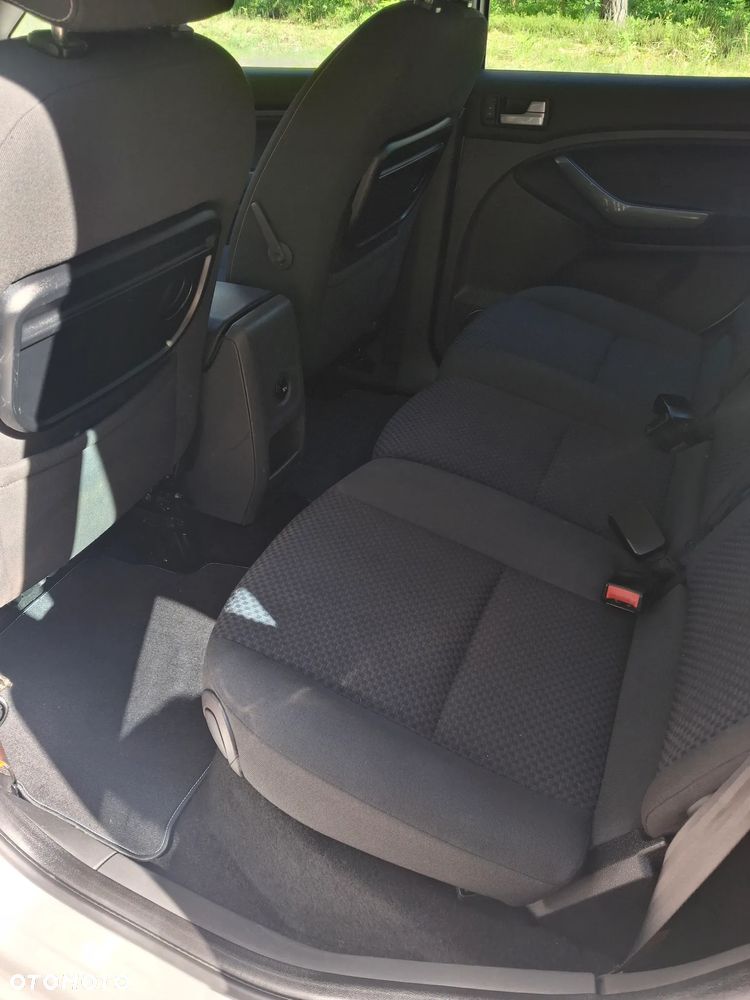 Ford C-MAX 2.0 Titanium - 12